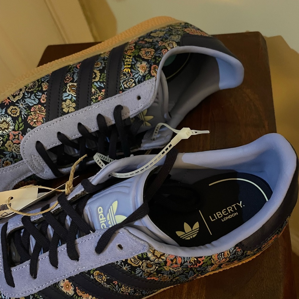 Adidas Gazelle Liberty London Floral Embroidered Size 5.5y / Women’s 7 New - Picture 3 of 4